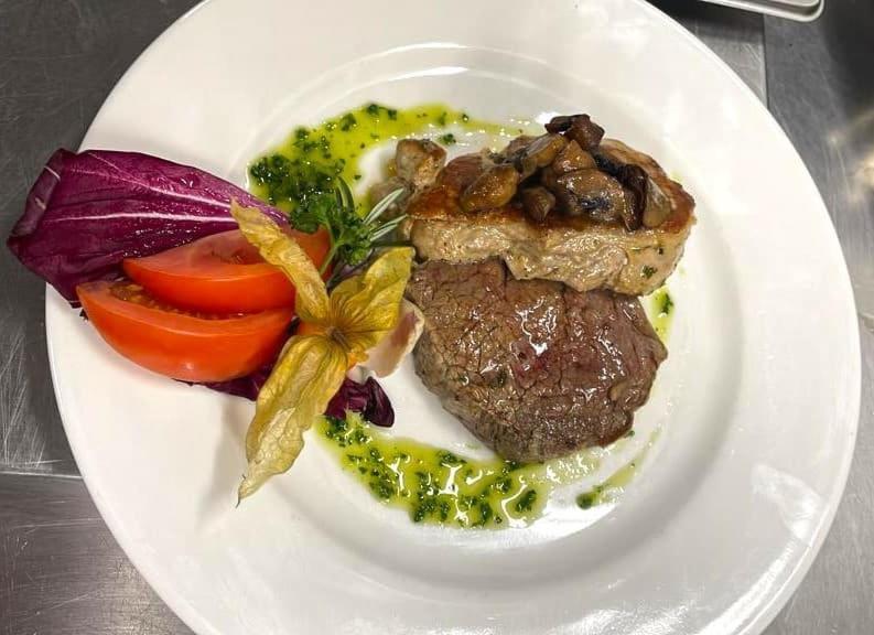 Hotel Und Restaurant Nehrener Hof エクステリア 写真
