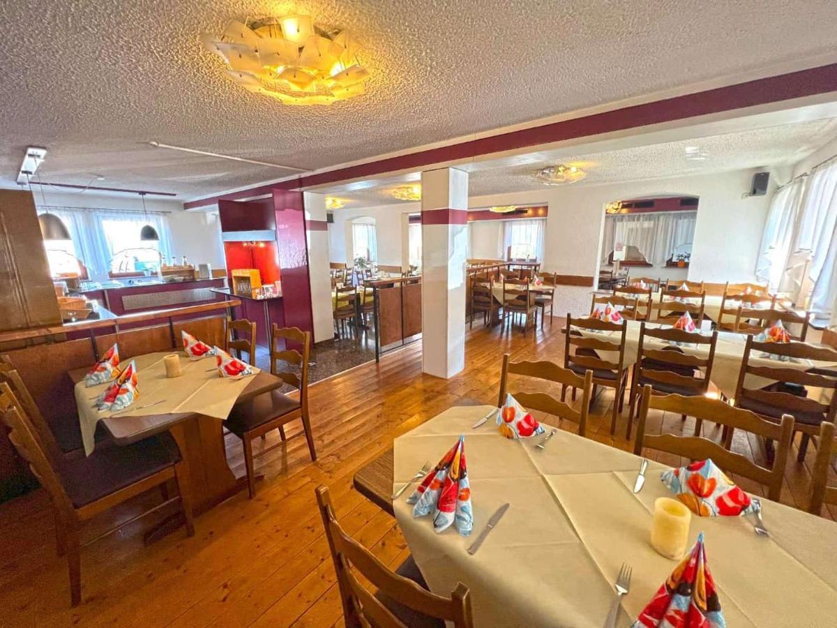 Hotel Und Restaurant Nehrener Hof エクステリア 写真