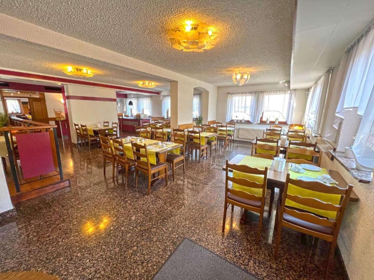Hotel Und Restaurant Nehrener Hof エクステリア 写真